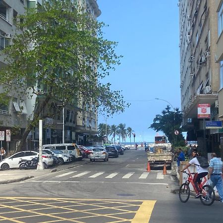 Studio Completo Na Praia De Copacabana Com Ar, Wifi, Netflix, Ate 4 Pessoas, Fundos Claro E Silencioso, Pauloangerami Pj135 Rio de Janeiro Dış mekan fotoğraf