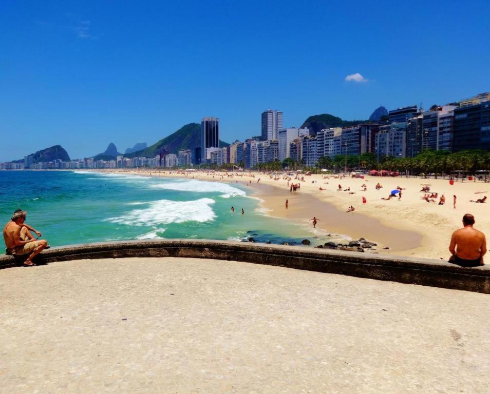 Studio Completo Na Praia De Copacabana Com Ar, Wifi, Netflix, Ate 4 Pessoas, Fundos Claro E Silencioso, Pauloangerami Pj135 Rio de Janeiro Dış mekan fotoğraf