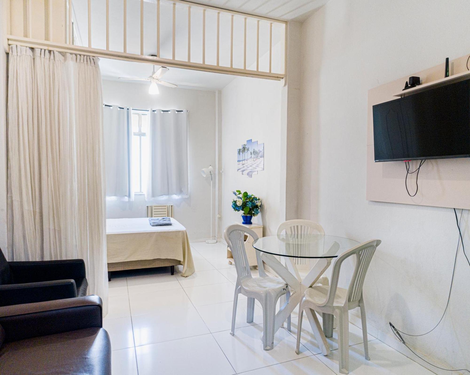 Studio Completo Na Praia De Copacabana Com Ar, Wifi, Netflix, Ate 4 Pessoas, Fundos Claro E Silencioso, Pauloangerami Pj135 Rio de Janeiro Dış mekan fotoğraf